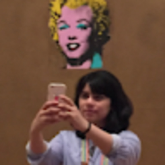 Meet your Posher, Deyanira - Picture 1 of 1